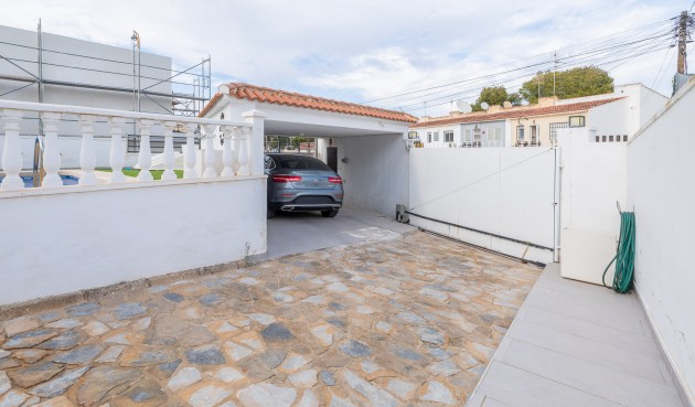 Resale - Villa -
Torrevieja - Costa Blanca