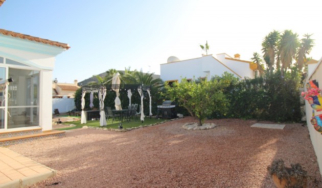 Resale - Villa -
Hondón de las Nieves - Inland