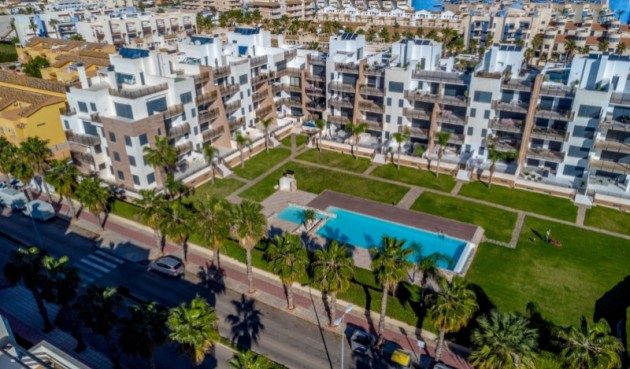 Återförsäljning - Apartment -
Orihuela - Inland