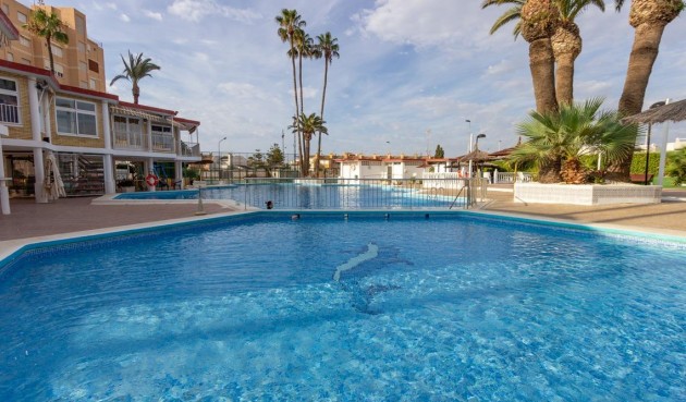 Resale - Villa -
Torrevieja - Los Frutales