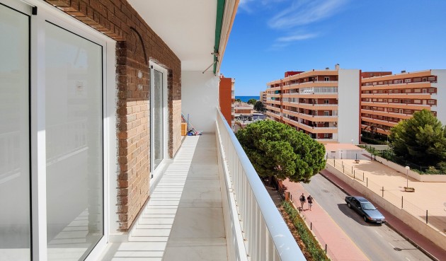 Återförsäljning - Apartment -
Orihuela Costa - Costa Blanca