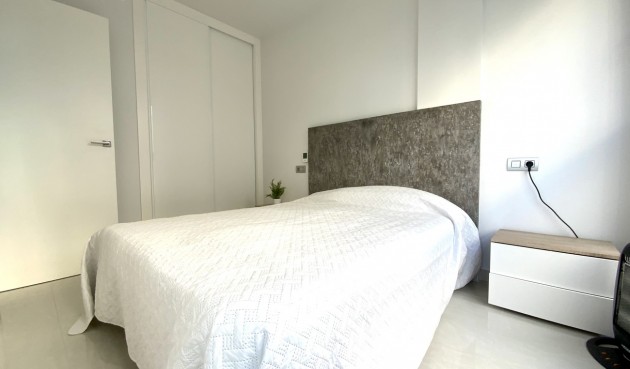 Reventa - Apartment -
Torrevieja - 60