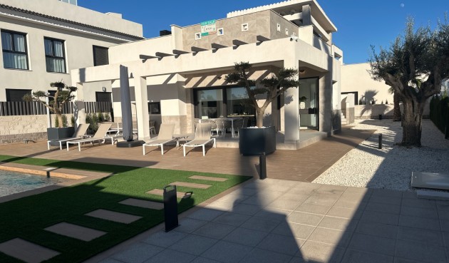 Resale - Villa -
Ciudad Quesada - Costa Blanca