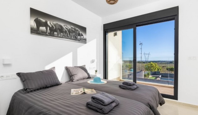 Återförsäljning - Villa -
San Miguel de Salinas - Inland