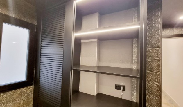 Resale - Apartment -
Torrevieja