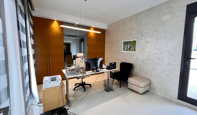 Brukt - Villa -
Dehesa de Campoamor - Costa Blanca