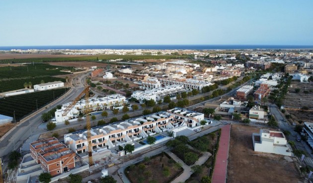 Nybyggnation - Bungalow -
Pilar de la Horadada - pueblo