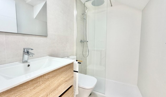 New Build - Town House -
Cox - San Fernando