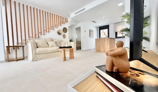 New Build - Town House -
Cox - San Fernando