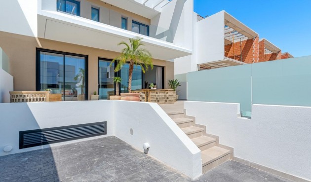 Nybyggnation - Town House -
Dolores - Sector 3