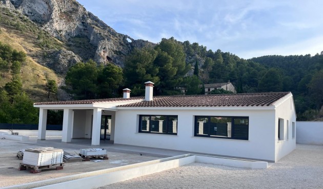 Obra nueva - Villa -
Penaguila - El Olivar