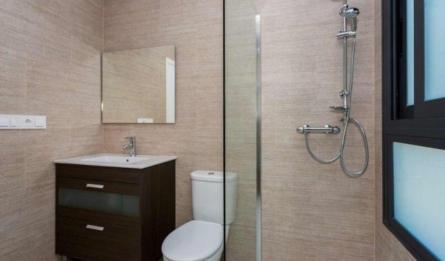 Nybyggnation - Quad House -
Daya Nueva - Centro