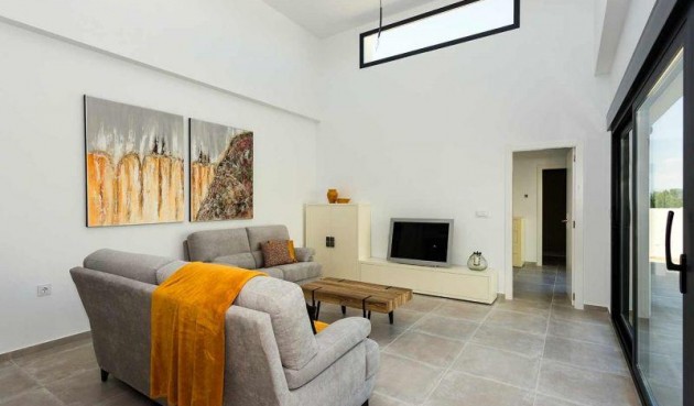 Nybyggnation - Quad House -
Daya Nueva - Centro