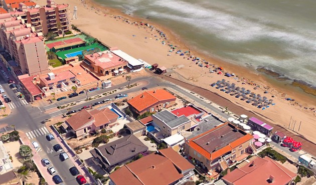 Brukt - Town House -
Torrevieja - La Mata