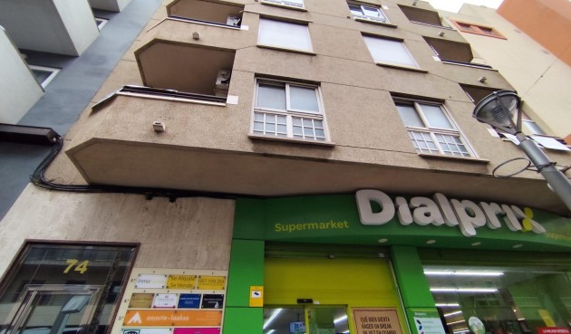 Resale - Apartment -
Torrevieja - Puerto