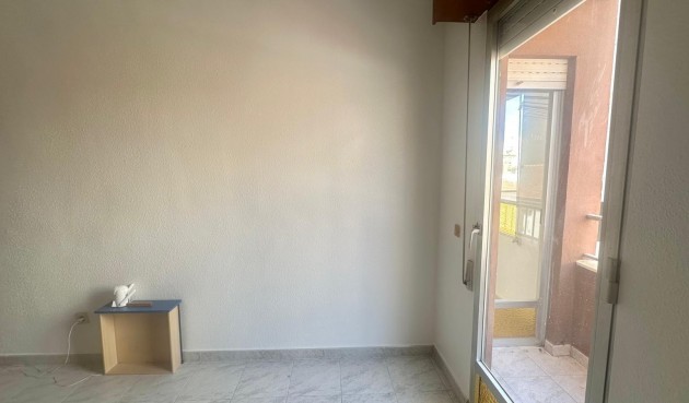 Resale - Apartment -
Torrevieja - Estacion De Autobuses