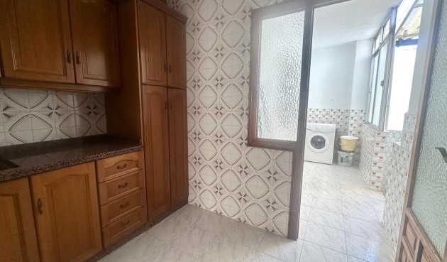 Resale - Apartment -
Torrevieja - Estacion De Autobuses