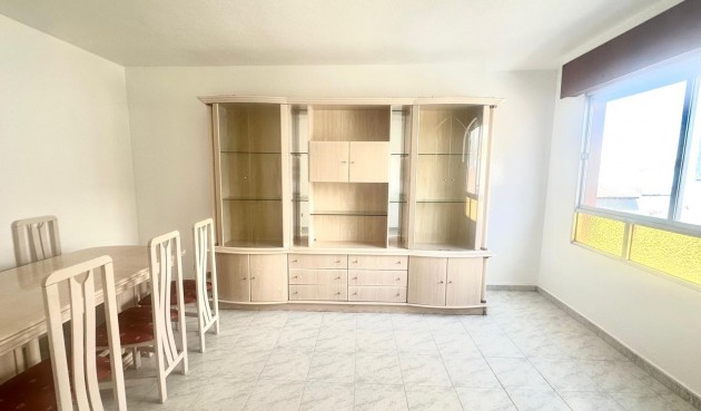 Resale - Apartment -
Torrevieja - Estacion De Autobuses