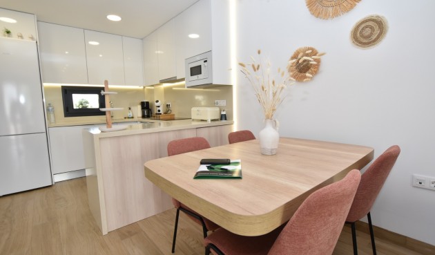 Resale - Apartment -
Torrevieja - Costa Blanca