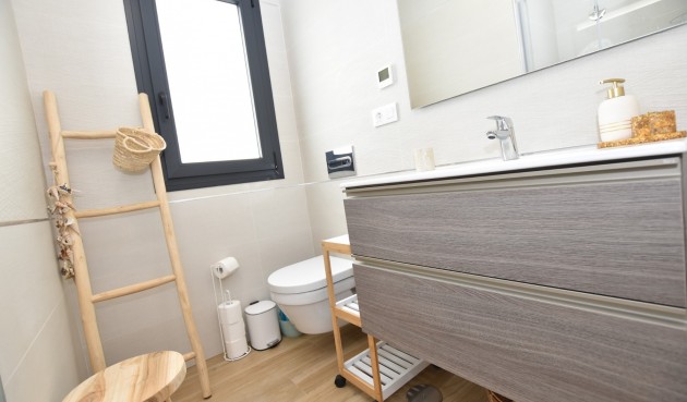 Resale - Apartment -
Torrevieja - Costa Blanca