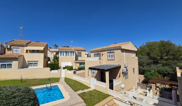 Resale - Villa -
Orihuela - Inland