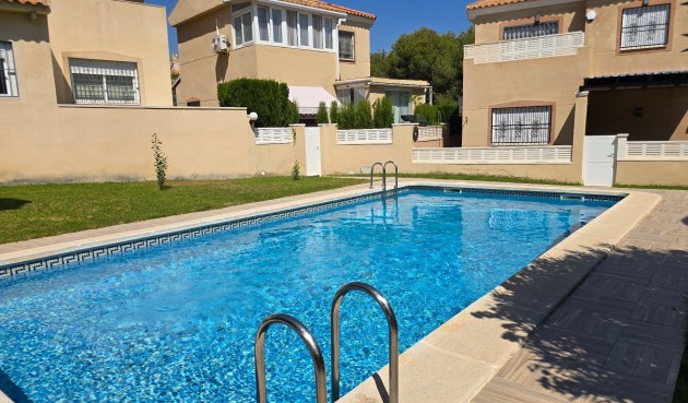 Resale - Villa -
Orihuela - Inland