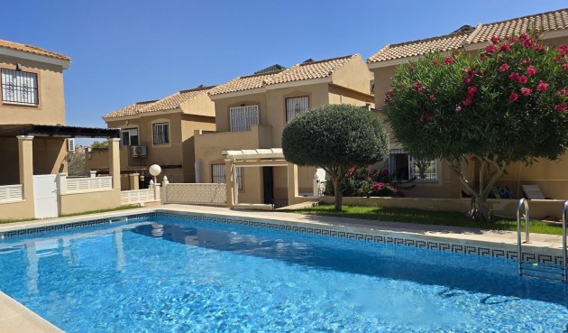 Resale - Villa -
Orihuela - Inland