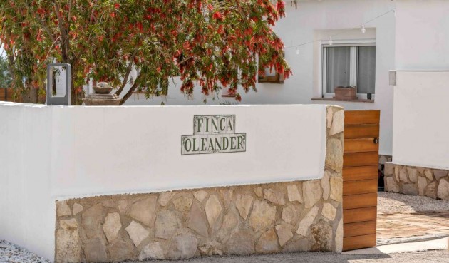 Resale - Villa -
Murla - Inland