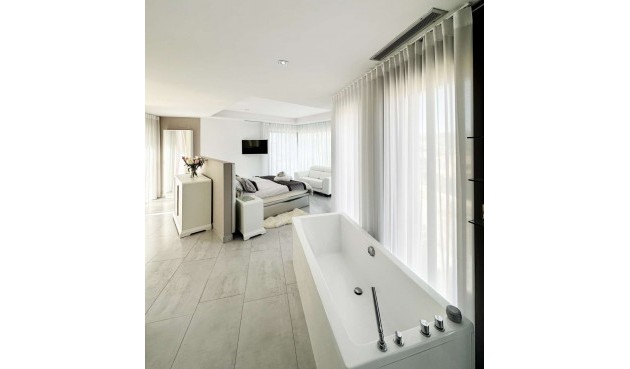 Resale - Villa -
Jávea - Costa Blanca