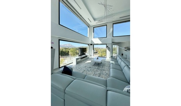 Resale - Villa -
Jávea - Costa Blanca