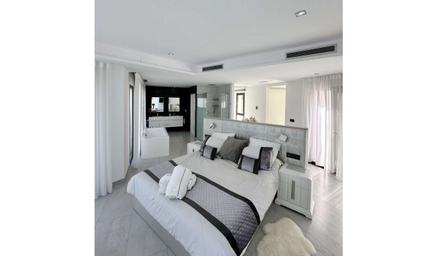 Resale - Villa -
Jávea - Costa Blanca