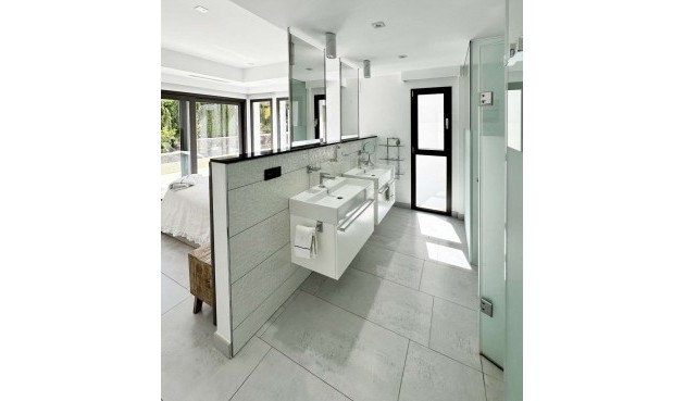 Resale - Villa -
Jávea - Costa Blanca