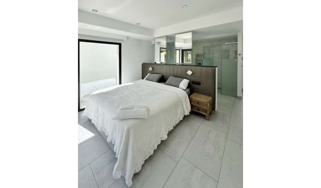 Resale - Villa -
Jávea - Costa Blanca