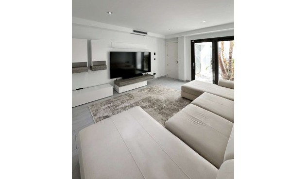 Resale - Villa -
Jávea - Costa Blanca