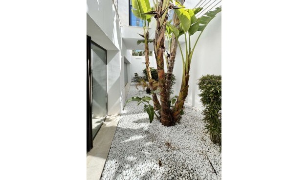 Resale - Villa -
Jávea - Costa Blanca