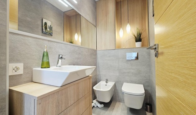 Resale - Villa -
Orihuela Costa - La Regia