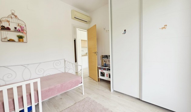 Resale - Villa -
Orihuela Costa - La Regia