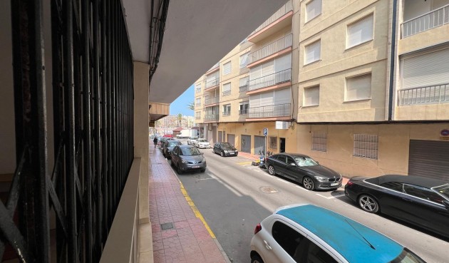Resale - Apartment -
Torrevieja - Playa del Cura