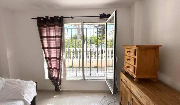 Återförsäljning - Town House -
Torrevieja - Carrefour