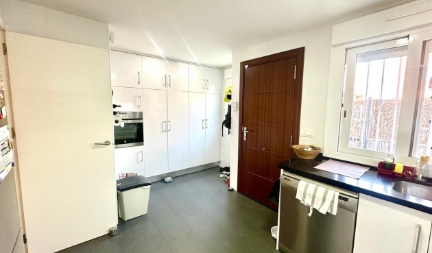 Resale - Town House -
Torrevieja - aguas nuevas