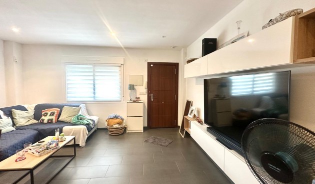 Resale - Town House -
Torrevieja - aguas nuevas