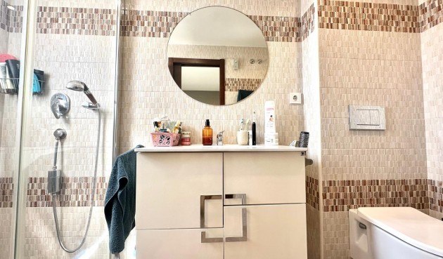 Resale - Town House -
Torrevieja - aguas nuevas