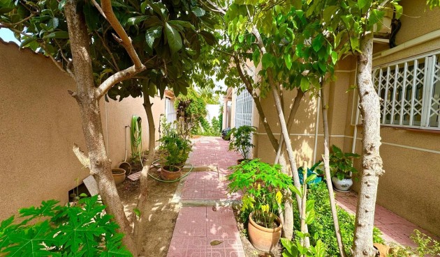 Resale - Villa -
Torrevieja - Los Balcones - Los Altos del Edén