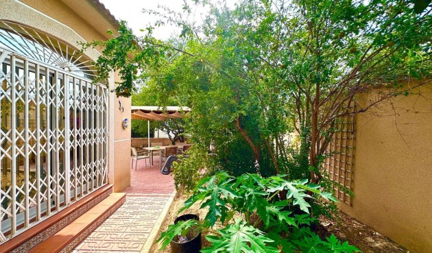 Resale - Villa -
Torrevieja - Los Balcones - Los Altos del Edén