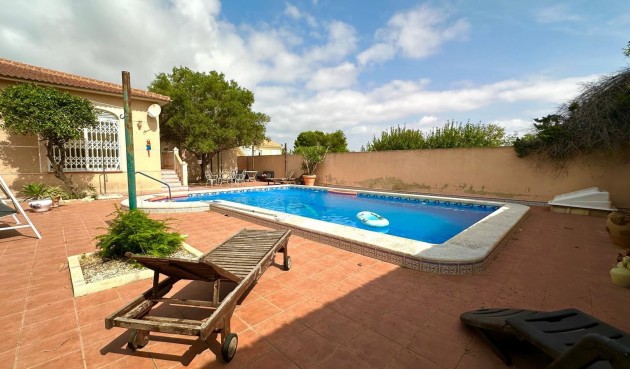 Resale - Villa -
Torrevieja - Los Balcones - Los Altos del Edén