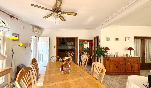 Resale - Villa -
Torrevieja - Los Balcones - Los Altos del Edén