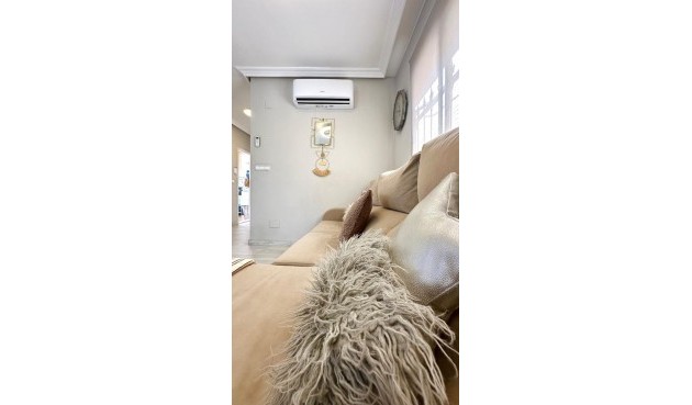 Reventa - Villa -
Orihuela Costa - La Regia