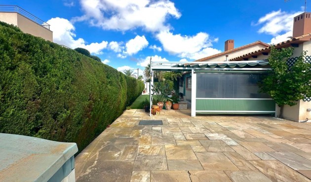 Resale - Villa -
Cabo Roig - Costa Blanca