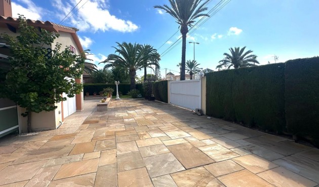 Resale - Villa -
Cabo Roig - Costa Blanca