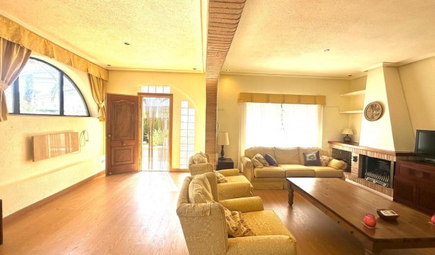 Resale - Villa -
Cabo Roig - Costa Blanca